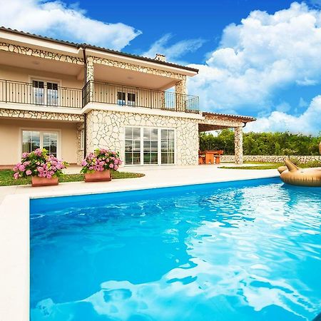Villa Dora Suzan Dış mekan fotoğraf